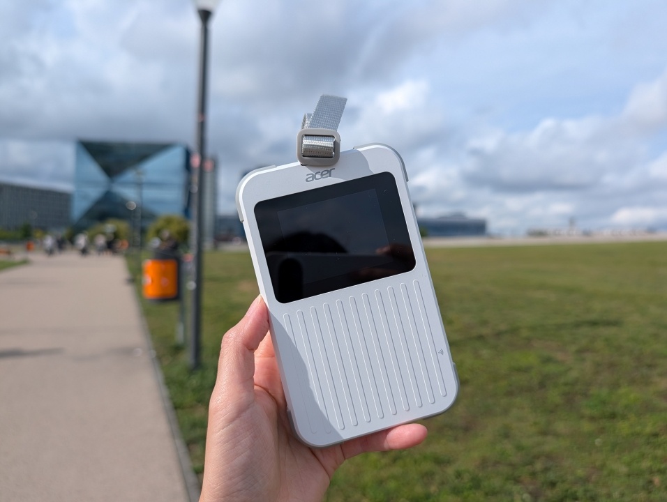 開箱｜為什麼不直接用 eSIM？這台 Acer Connect M6E 5G 行動 WiFi 給我答案
