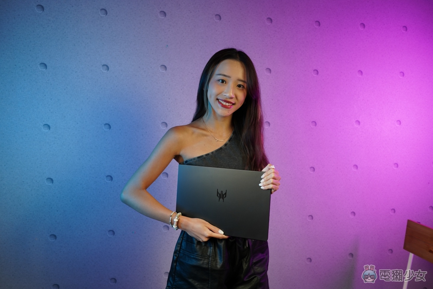 【開箱】Acer Predator Triton 14 AI 開箱：超好按的電競 + 創作者筆電