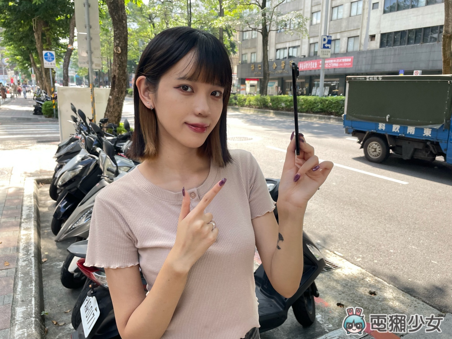 開箱｜史上最輕薄 iPhone？iPhone Air 手感、電量、使用心得實測