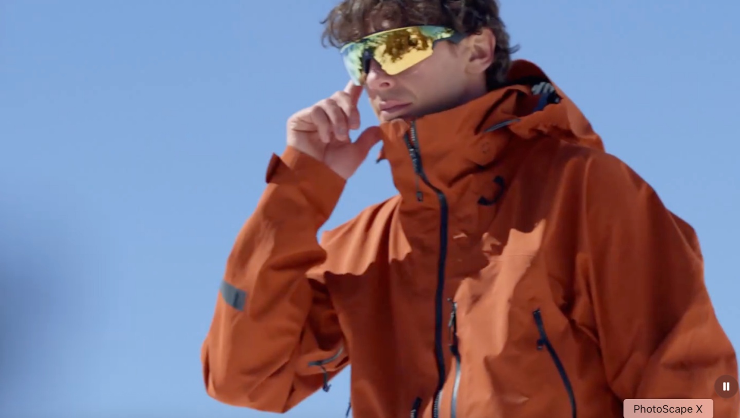 Meta 智慧眼鏡兩大更新！結合 Spotify 看到什麼就播什麼！