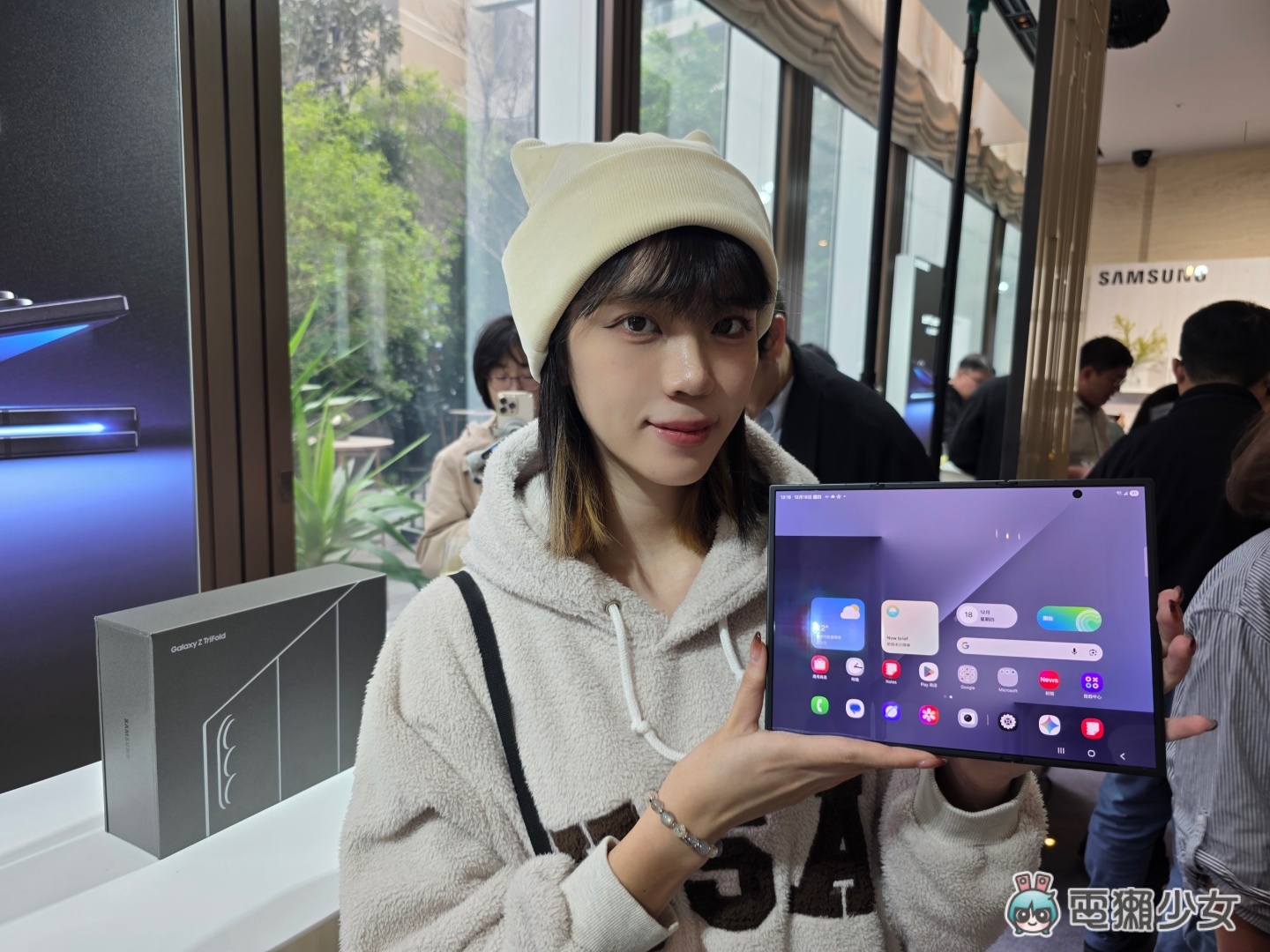 出門|三星 Galaxy Z TriFold 在台上市!三摺疊旗艦以工藝、效能與 AI 開啟行動裝置新世代 出門|三星 Galaxy Z TriFold 在台上市!三摺疊旗艦以工藝、效能與 AI 開啟行動裝置新世代