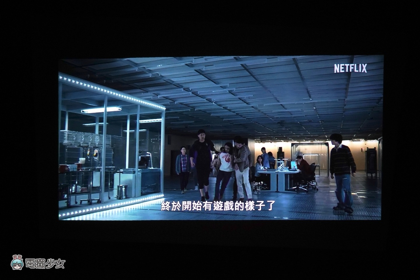 開箱 |為「 躺 」而生的投影機!用 BenQ GV32 躺著看電影是什麼樣的體驗!? 開箱 |為「 躺 」而生的投影機!用 BenQ GV32 躺著看電影是什麼樣的體驗!?