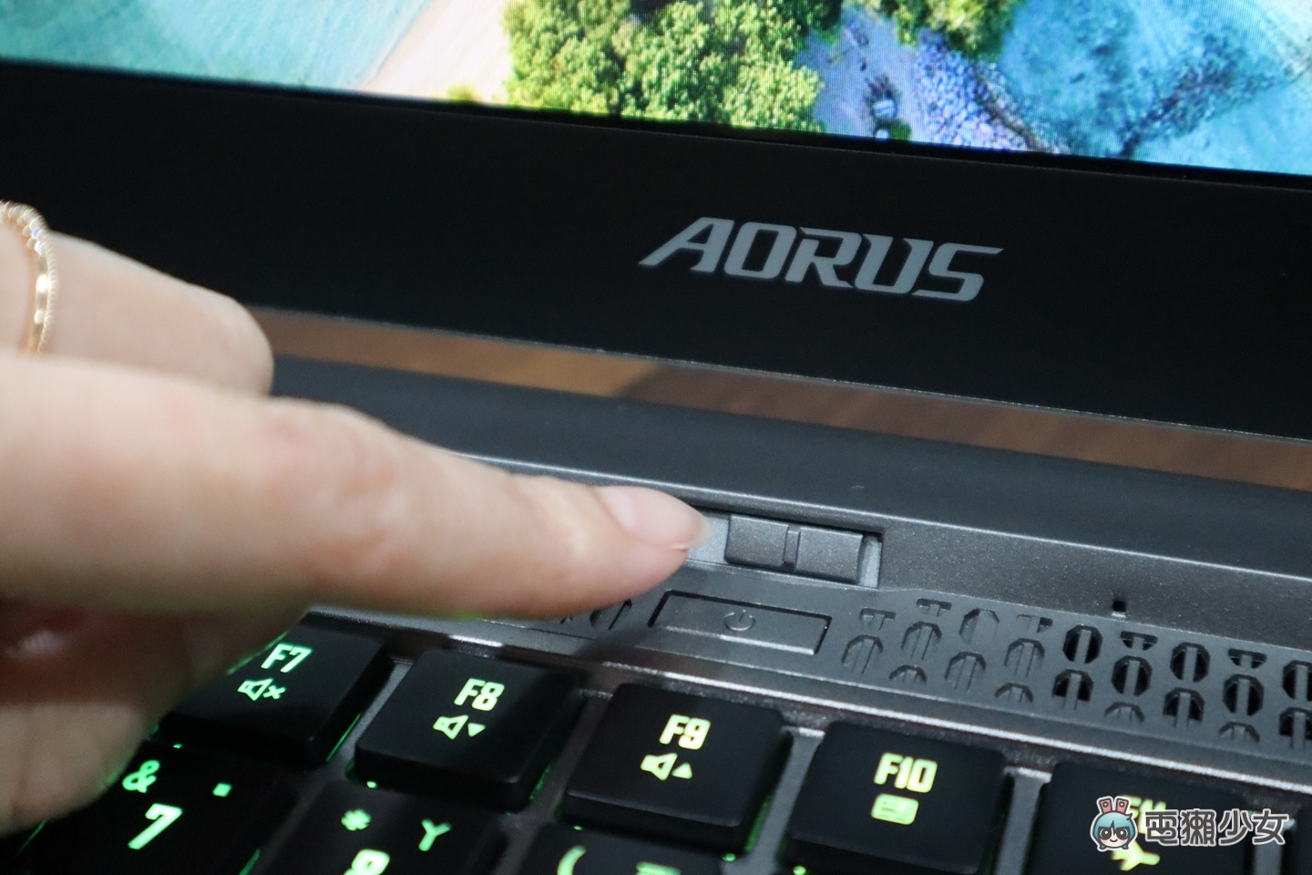 開箱｜最輕薄的機械鍵盤電競筆電！AORUS 15G 搭載 2020 最新第 10 代 Intel 處理器與 NVIDIA SUPER 顯卡 重新定義專業電競