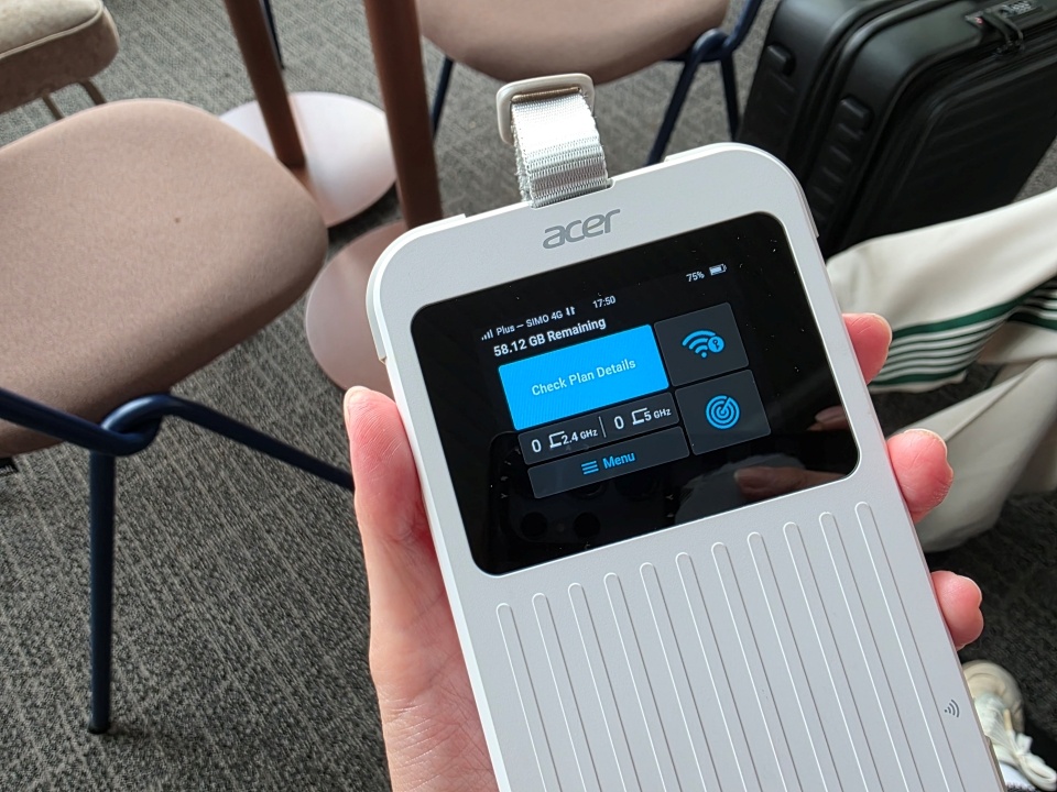 開箱｜為什麼不直接用 eSIM？這台 Acer Connect M6E 5G 行動 WiFi 給我答案