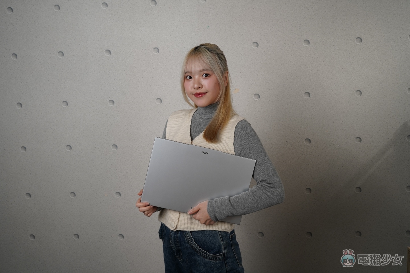【評測】Acer Swift Air 16 上手體驗:打破物理限制?輕得像「模型機」的 16 吋筆電 【評測】Acer Swift Air 16 上手體驗:打破物理限制?輕得像「模型機」的 16 吋筆電