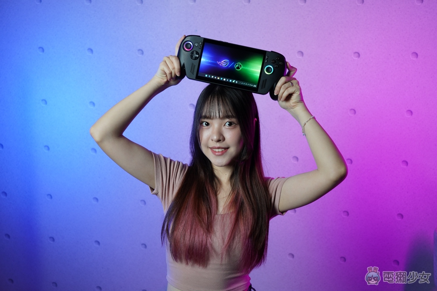 【開箱】ROG Xbox Ally X 開箱：Windows 掌機介面大進化