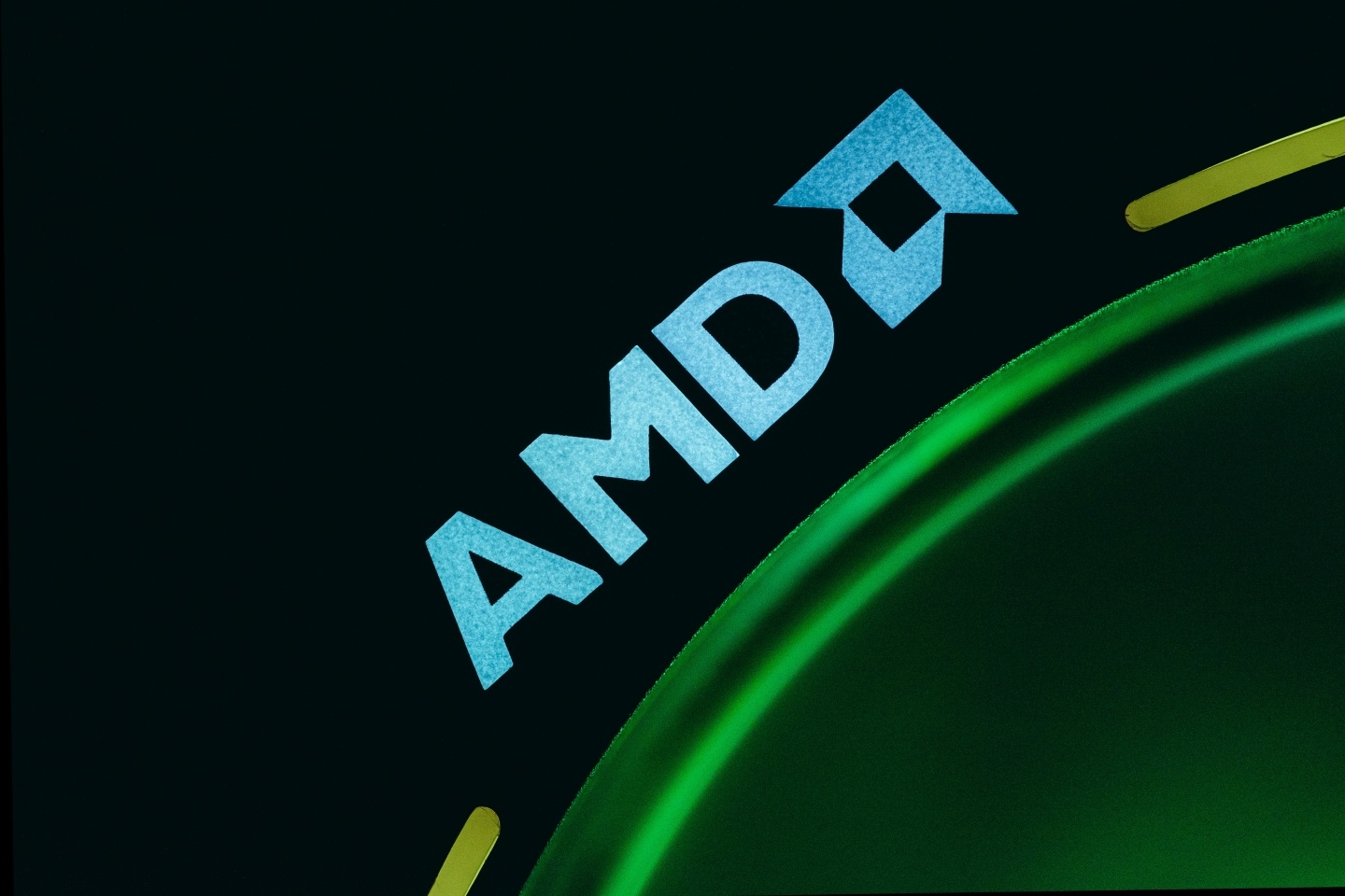 步步進逼 Intel！AMD 處理器的市占率創下 14 年來新高