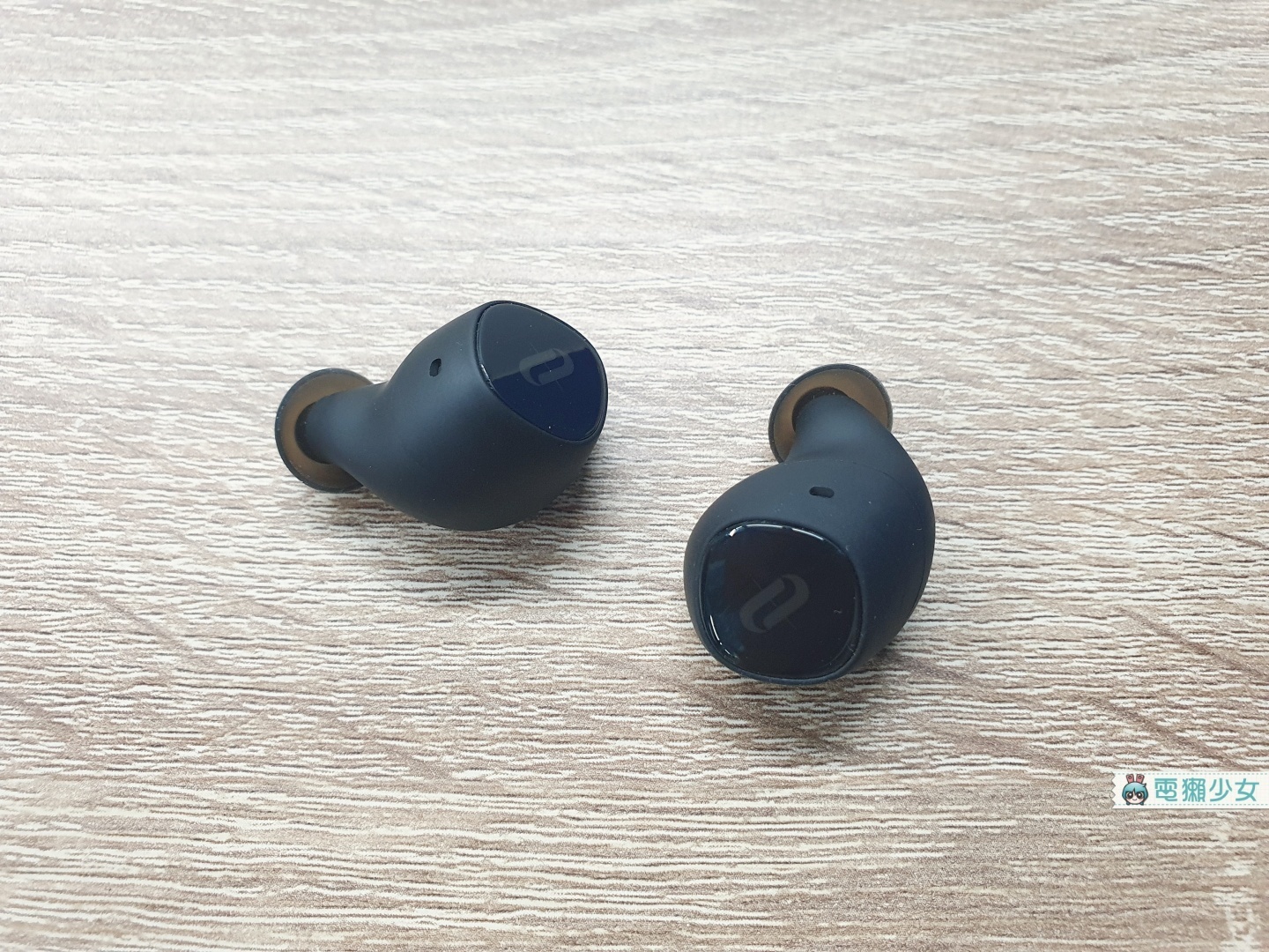 挑一副耳機真的好難？十款真無線藍牙耳機推薦給你！