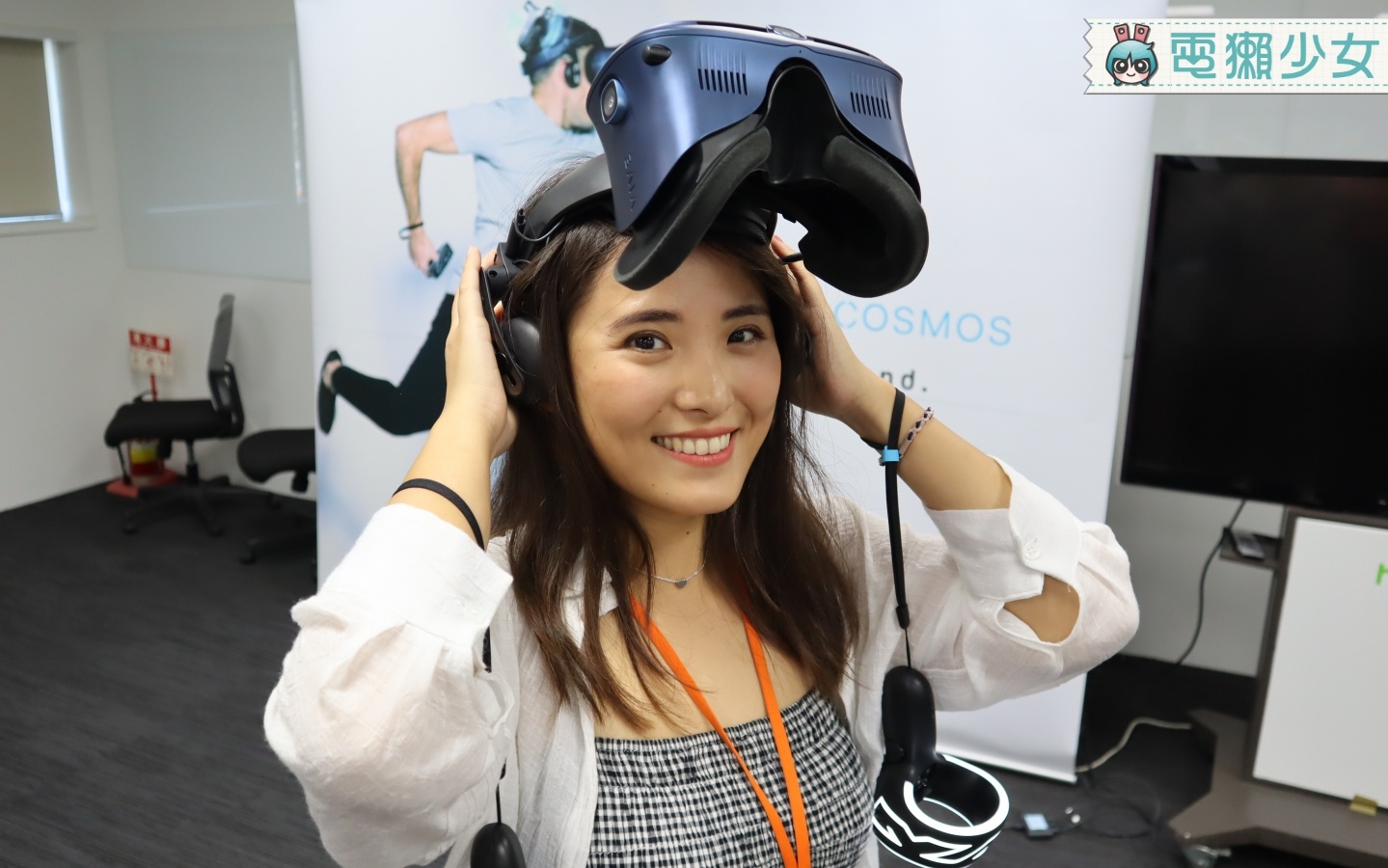 HTC VIVE Cosmos搶先體驗！全世界最多鏡頭的VR頭盔來了~搭載6顆VR鏡頭，實現全新定位技術inside-out