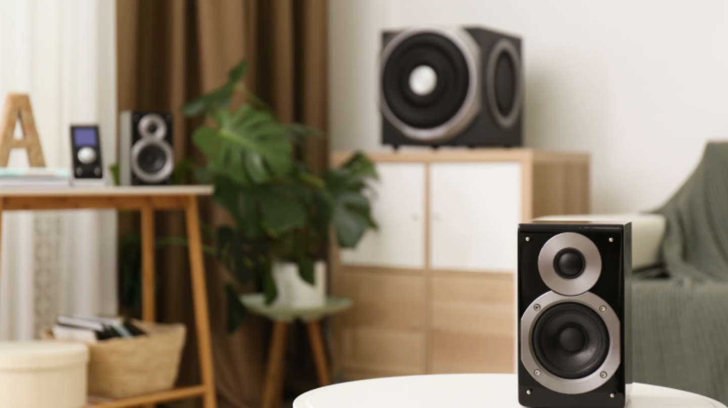 喇叭到底怎麼選?從藍牙音箱、Soundbar 到監聽喇叭,一次搞懂不同類型差在哪 喇叭到底怎麼選?從藍牙音箱、Soundbar 到監聽喇叭,一次搞懂不同類型差在哪