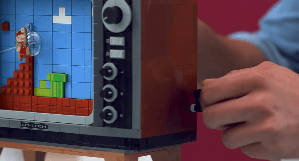樂高推出『 任天堂美版紅白機 』積木套組！卡匣可以插拔！8 位元風格瑪利歐畫面超復古！