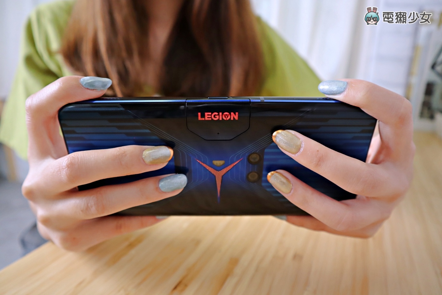 『 Lenovo Legion Phone Duel 』聯想首款電競手機發表啦！獨特側邊升降鏡頭、144Hz 螢幕、S865+、16GB 記憶體 搶先上手體驗