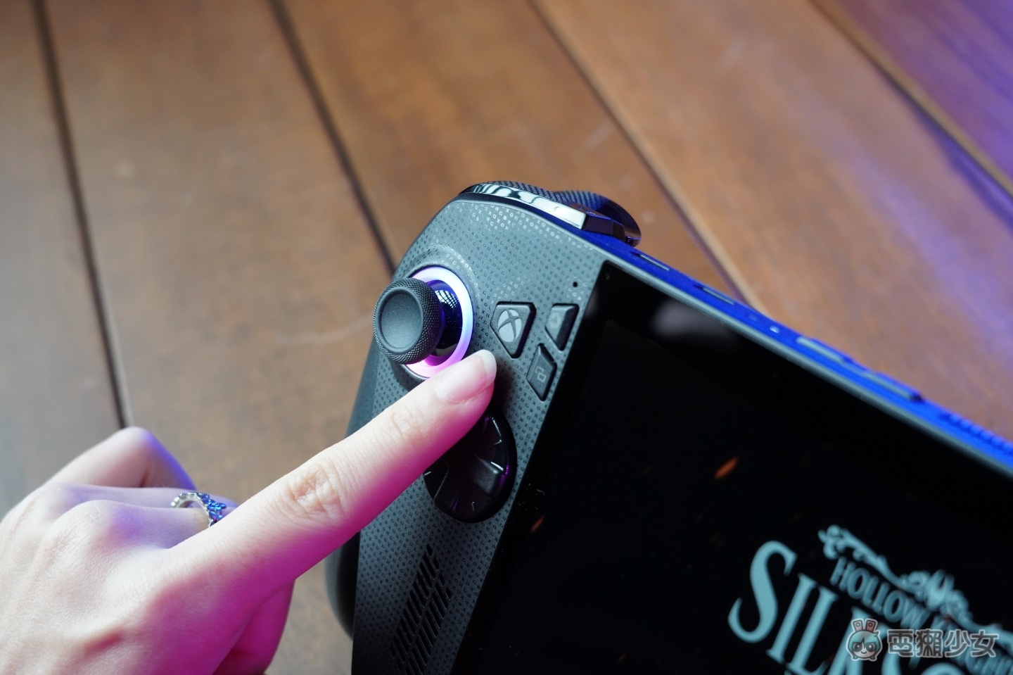 【開箱】ROG Xbox Ally X 開箱：Windows 掌機介面大進化