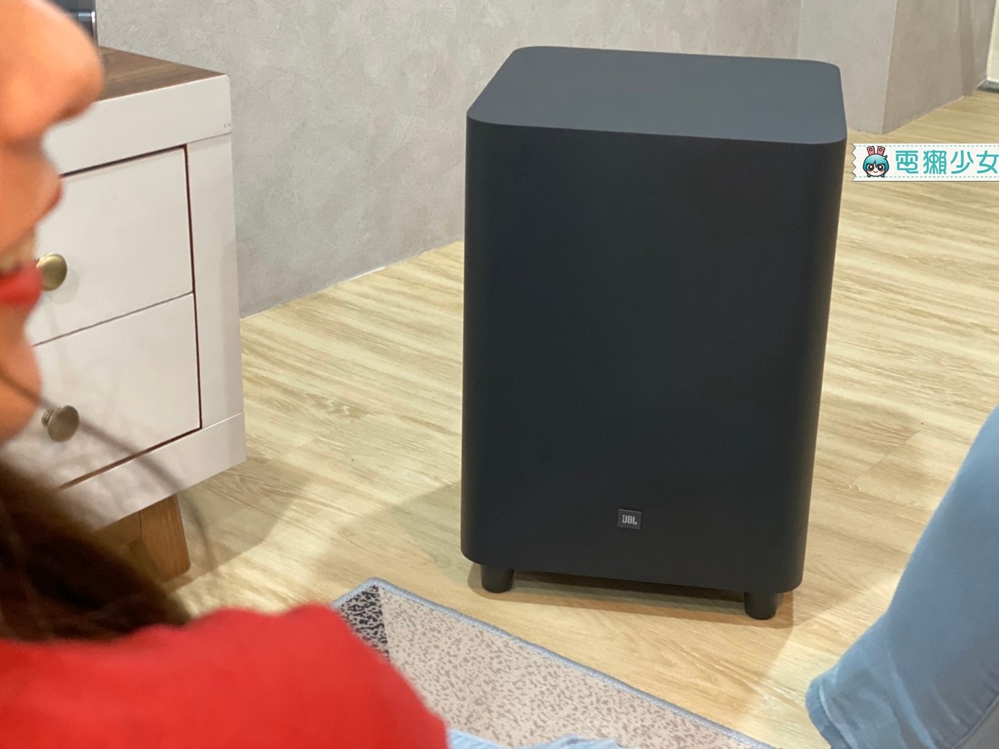 開箱｜Soundbar + 重低音單體『 JBL Bar 5.1 』真無線環繞喇叭 帶來不輸電影院環繞與渾厚感