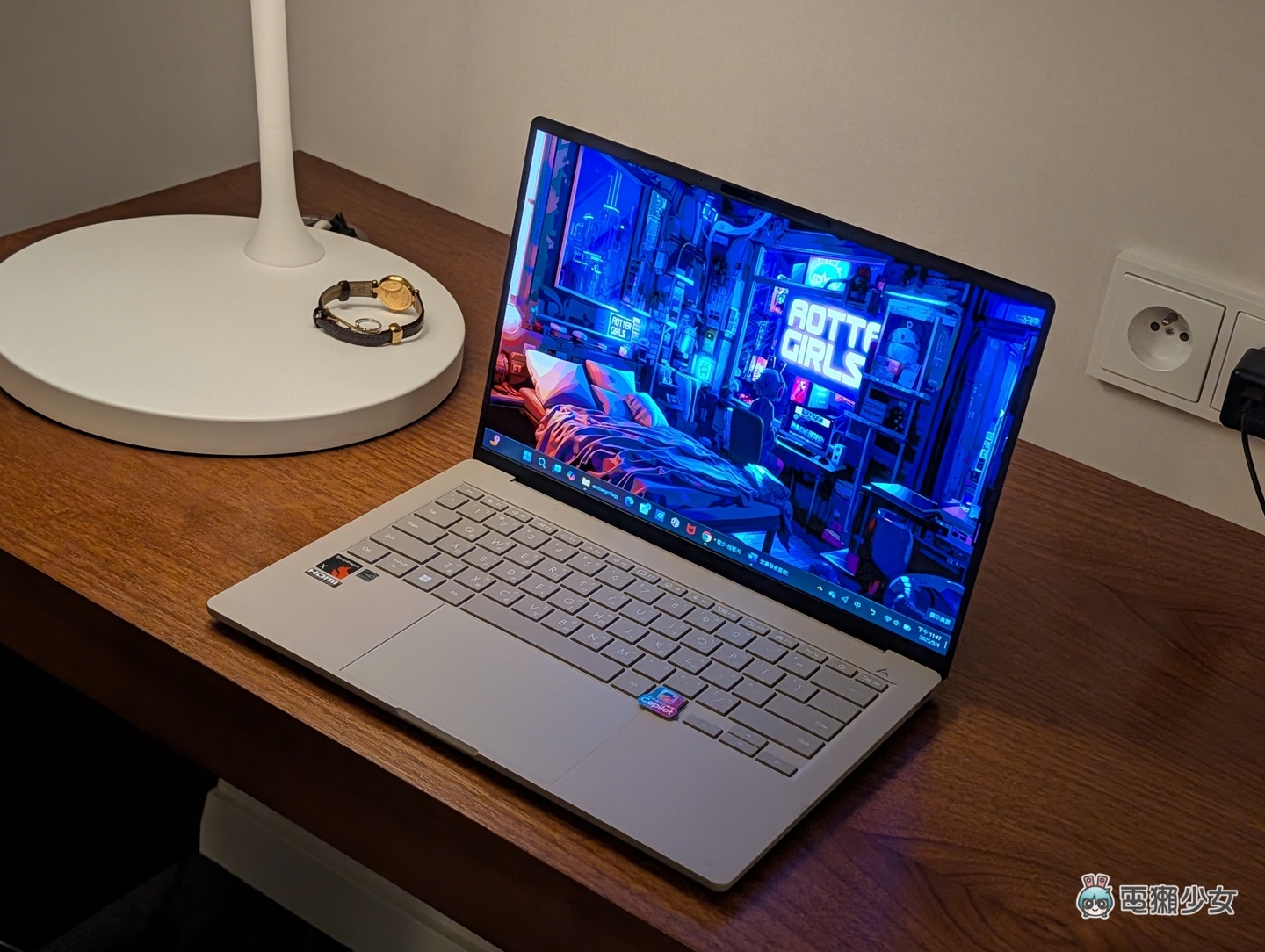 我選了一台高通筆電  ASUS Zenbook A14（UX3407）不到四萬元、低於一公斤