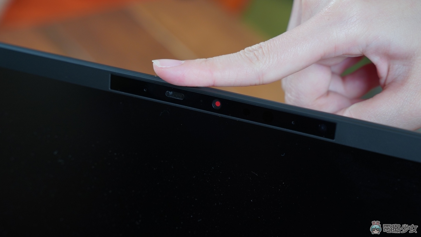 Acer TravelMate P6 14 AI 開箱｜輕巧、智慧、永續 一台真正懂生活的商務 AI 筆電