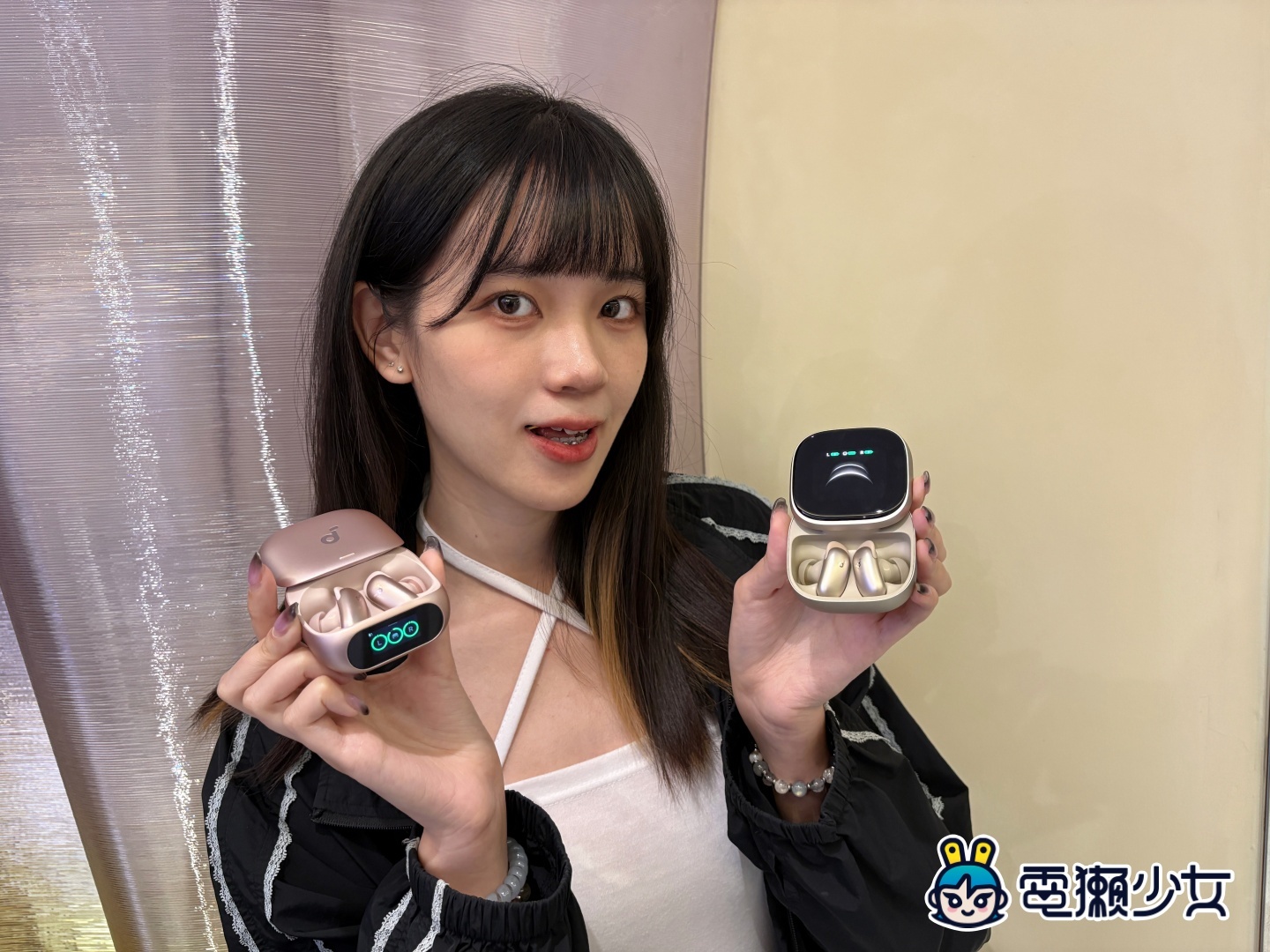 出門｜soundcore Liberty 5 Pro 系列登台，AI 通話、ANC 4.0 降噪升級，Pro Max 還把 AI 筆記放進充電盒