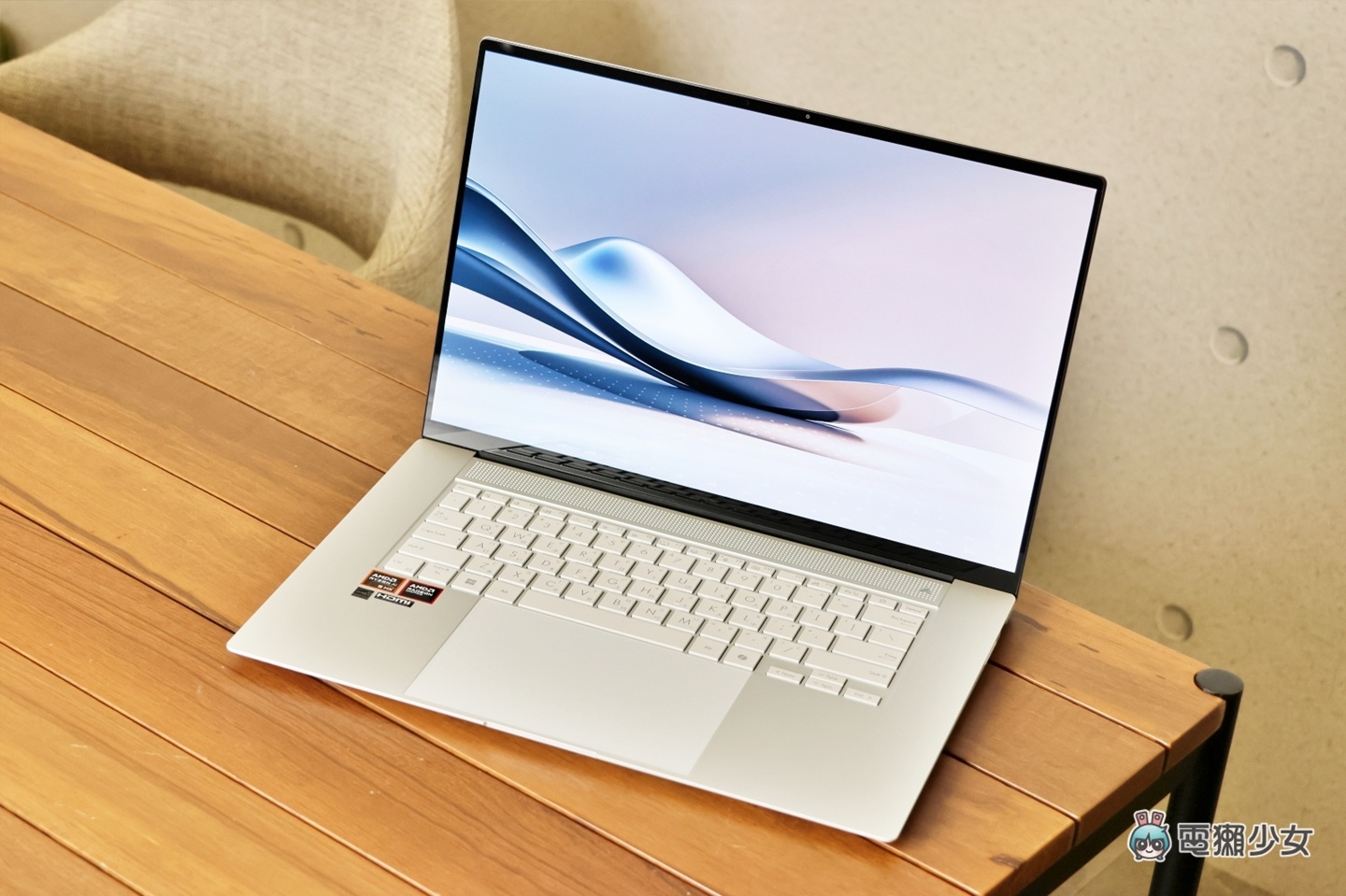 顏值和實力兼具！ASUS Zenbook S 16 UM5606 動手玩，新一代 AMD Ryzen AI 處理器登場