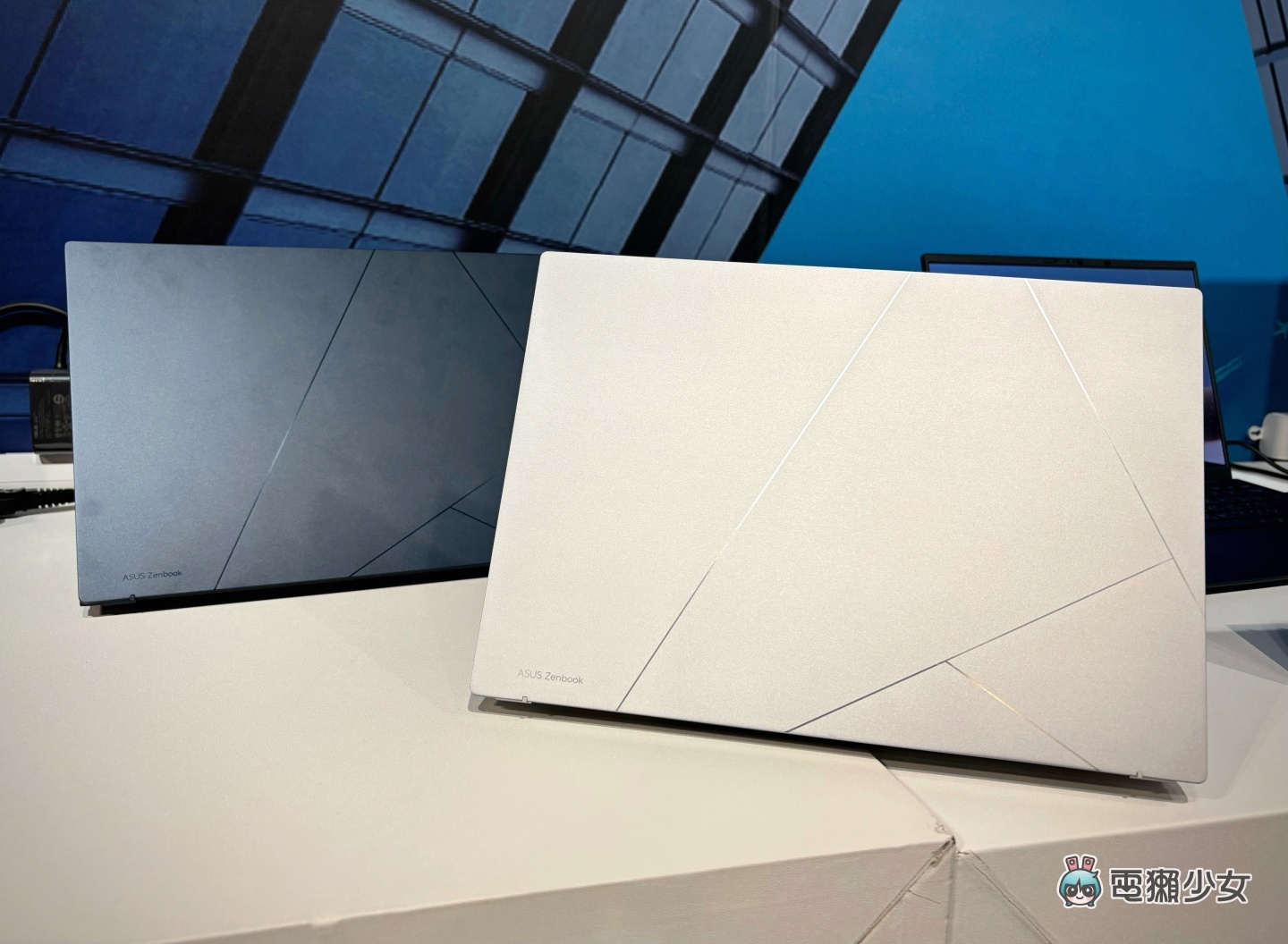 出門｜ASUS Zenbook 14 OLED 亮相！搭載 Intel Core Ultra 處理器的 AI 筆電 輕薄機身蘊藏強大效能