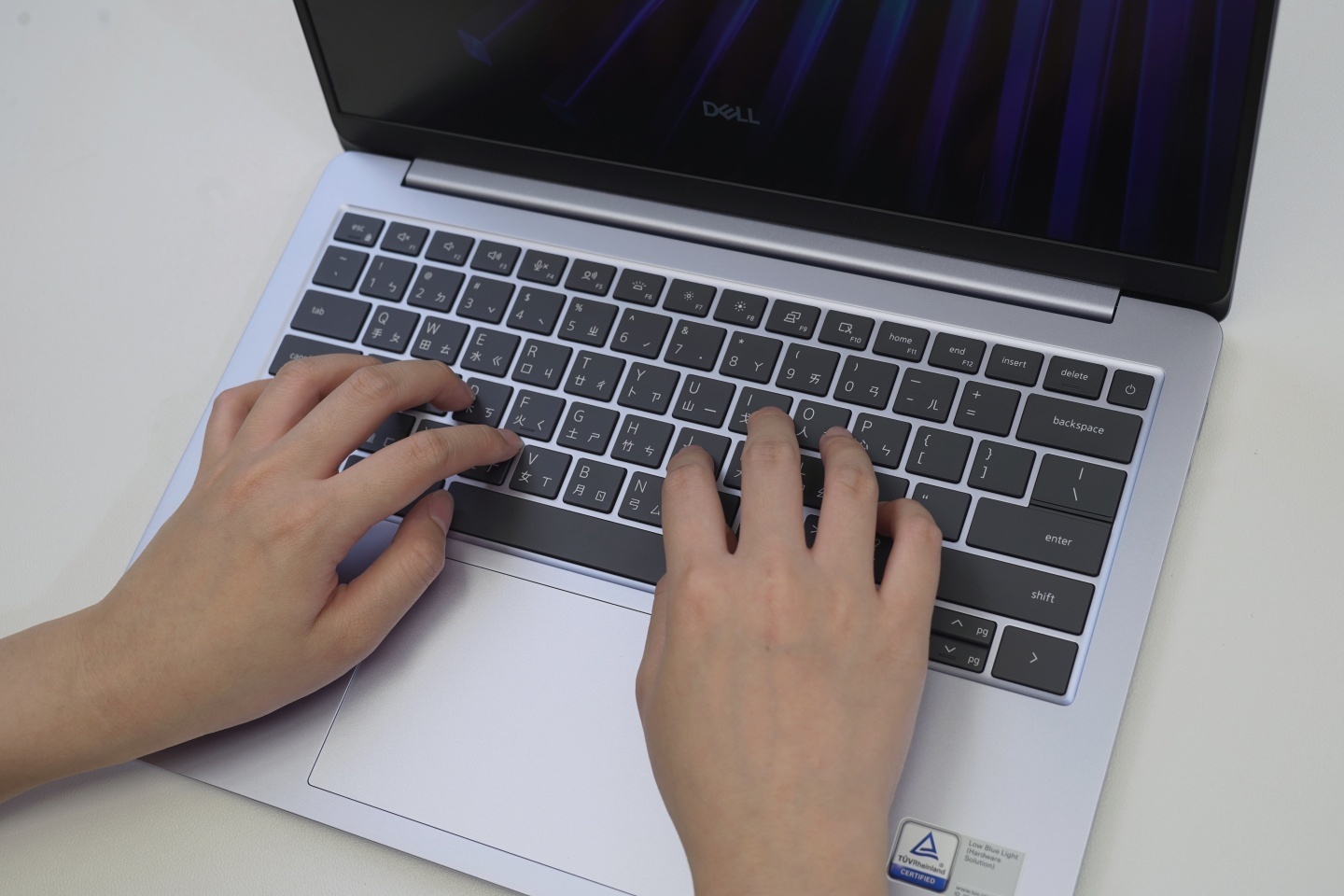 【評測】Dell 14S 開箱:好愛這個藍 【評測】Dell 14S 開箱:好愛這個藍