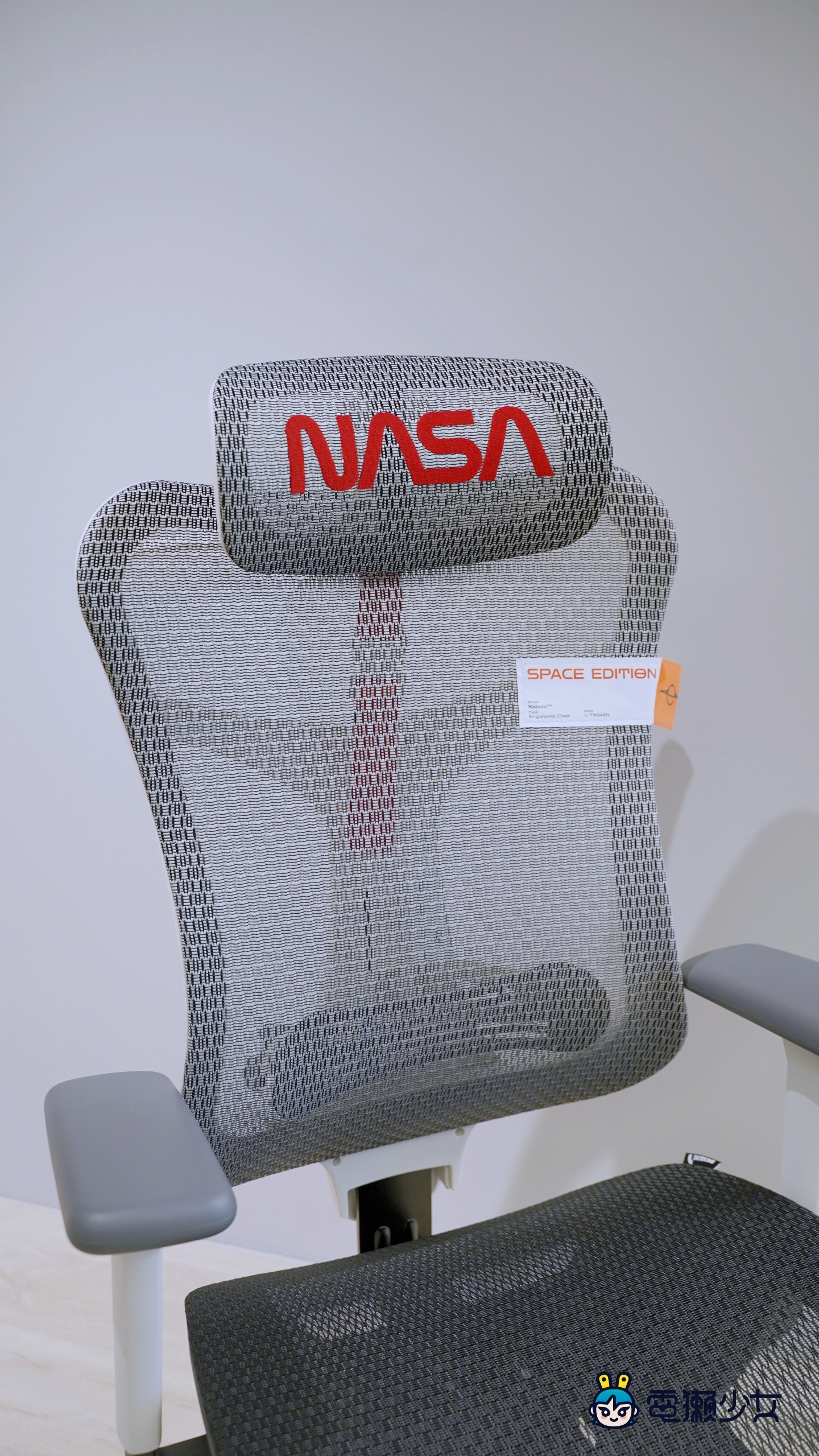 坐上太空艙！Kabuto NASA 限定版人體工學椅開箱