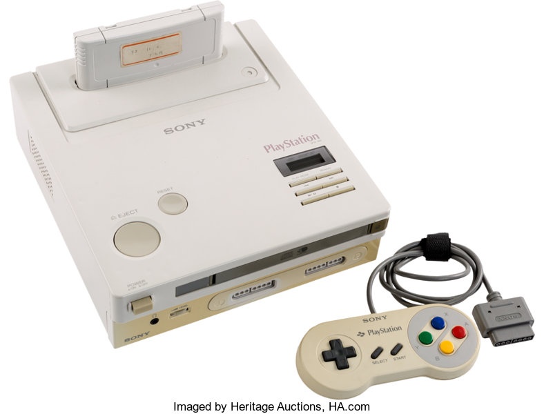 任天堂曾與 Sony 聯手打造遊戲主機『 Nintendo Play Station 』世上僅存的一台以 1000 萬台幣高價拍賣售出