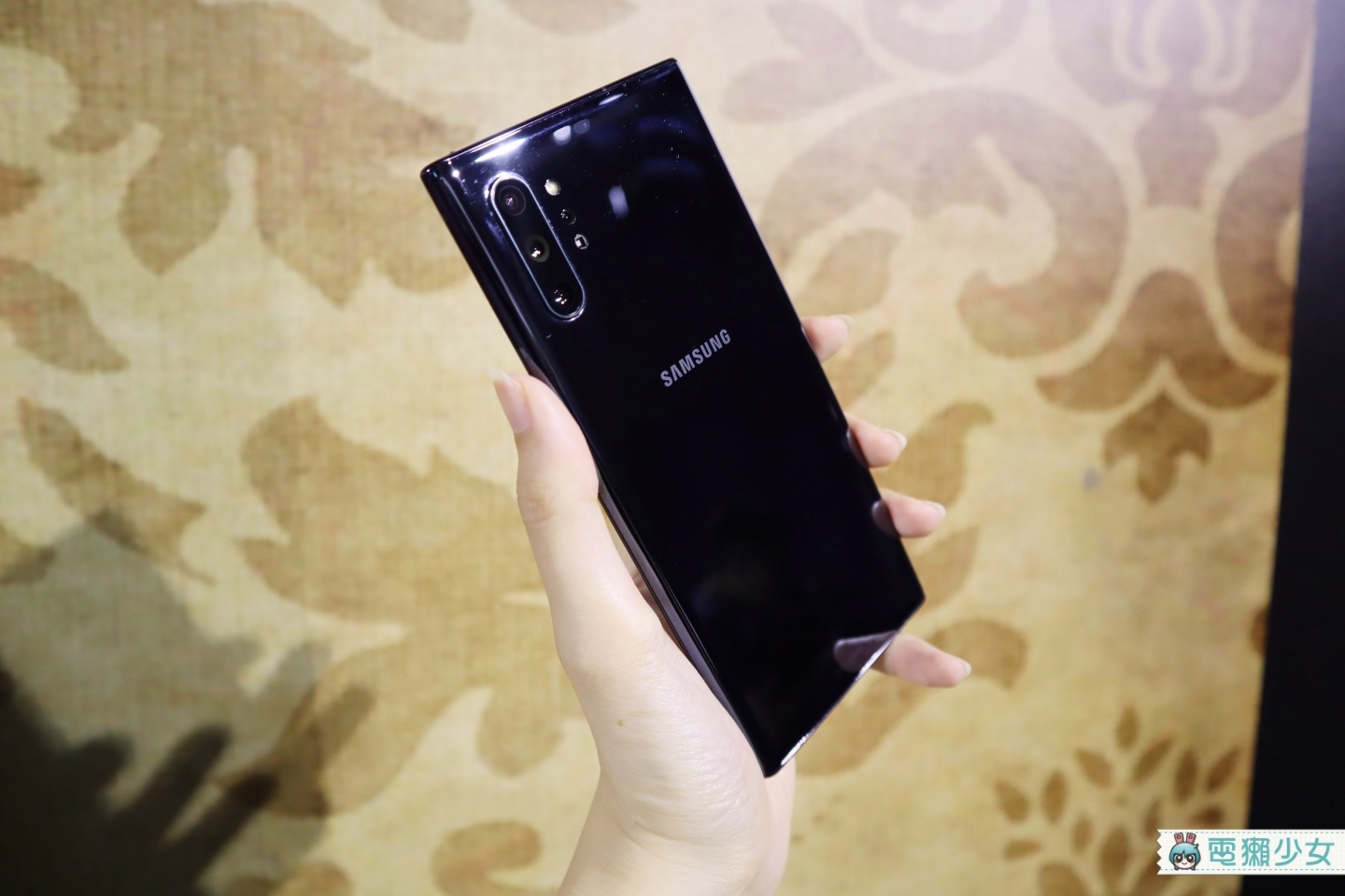 出門｜三星旗艦機Galaxy Note10和Note10+在台灣還有藍紫色？外型功能都吸睛