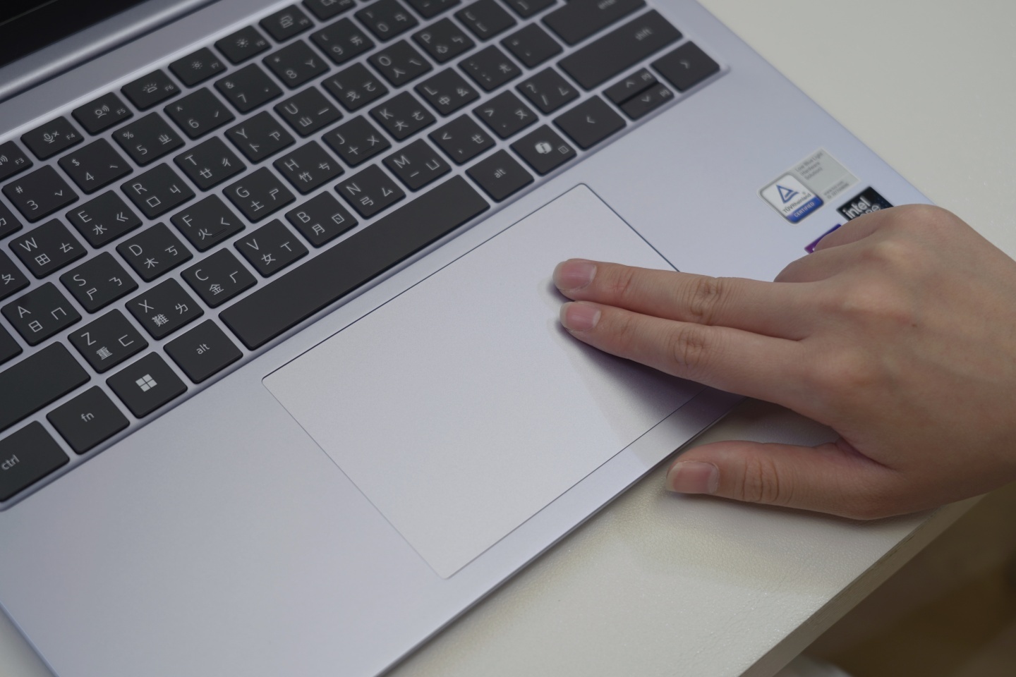 【評測】Dell 14S 開箱:好愛這個藍 【評測】Dell 14S 開箱:好愛這個藍