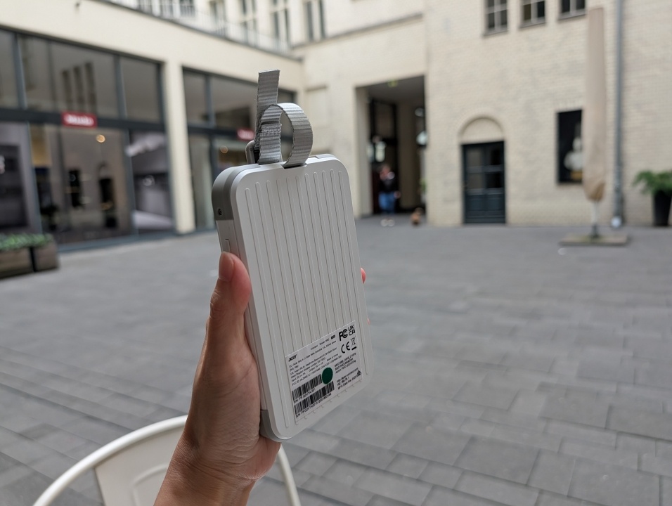 開箱｜為什麼不直接用 eSIM？這台 Acer Connect M6E 5G 行動 WiFi 給我答案