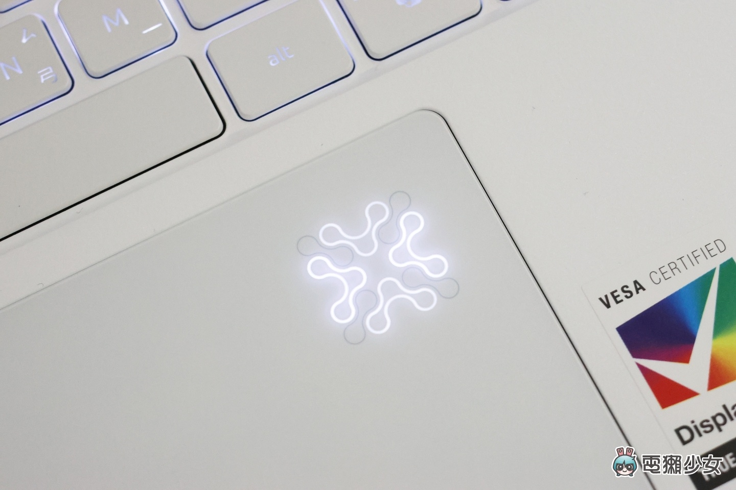 Acer Swift Edge 14 AI 動手玩：輕薄與 AI 的完美結合