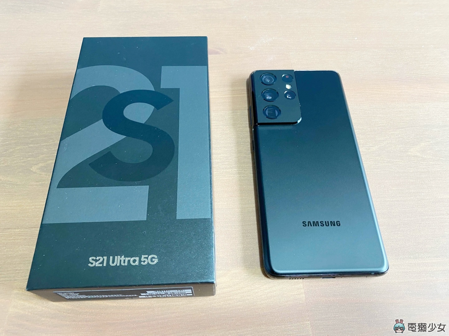快速開箱｜三星新機『 S21 Ultra 5G 』全新盒裝搶先看 裡面有哪些配件呢？