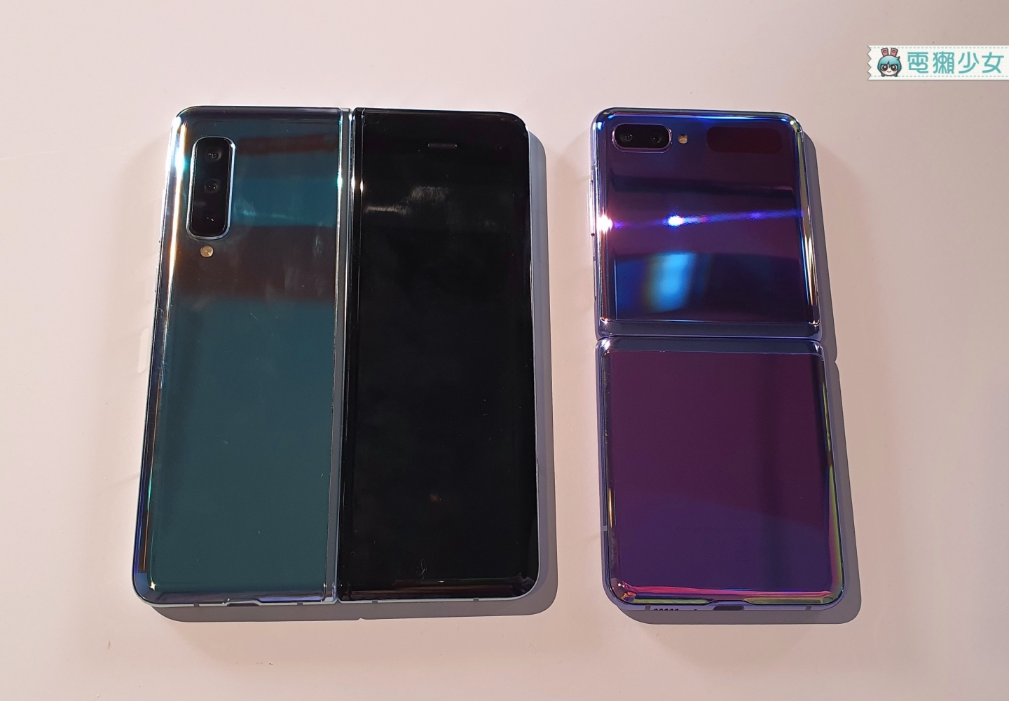 三星新一代摺疊機『 Galaxy Z Flip 』和前代『 Galaxy Fold 』差在哪？三大差異帶你看