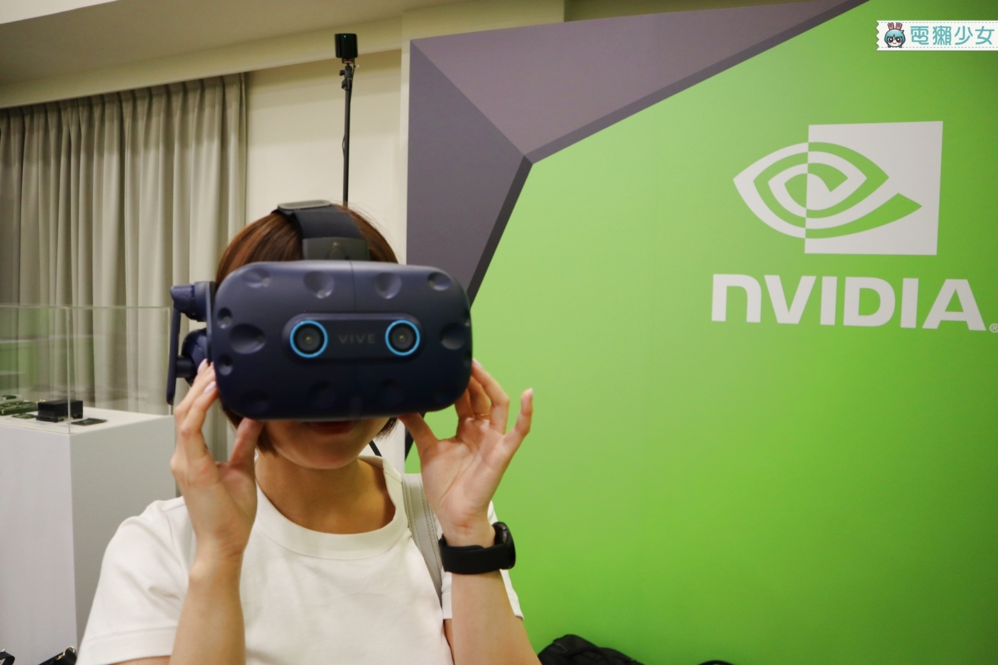 出門｜加入眼球追蹤的VR頭盔  HTC最新Vive Pro Eye戴起來感覺如何？[Computex]