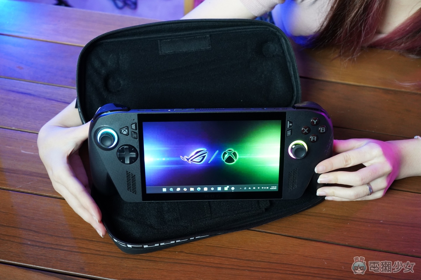 【開箱】ROG Xbox Ally X 開箱：Windows 掌機介面大進化