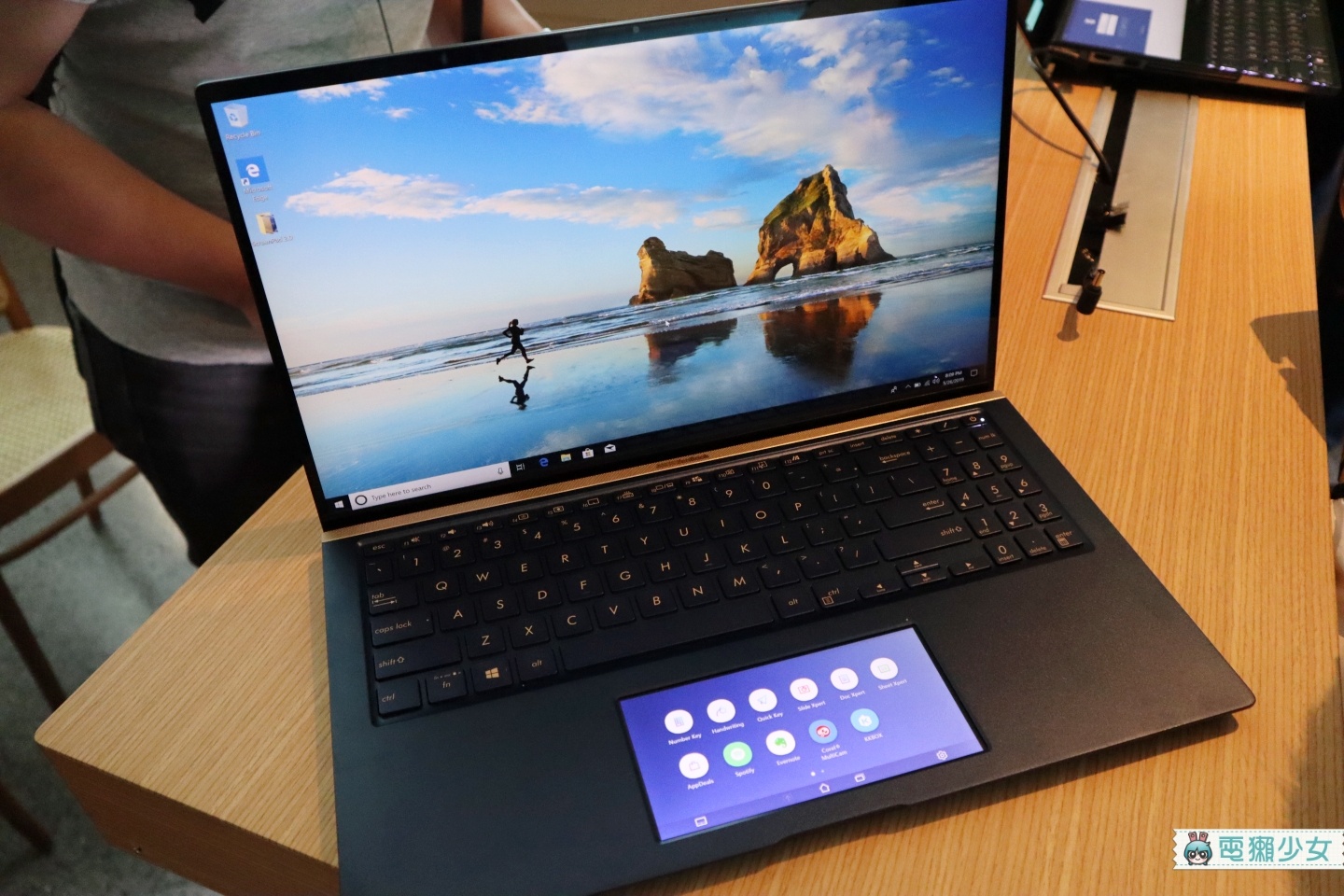 華碩推出4K雙螢幕筆電和30周年特別版ZenFone6、筆電、主機板 [Computex2019]