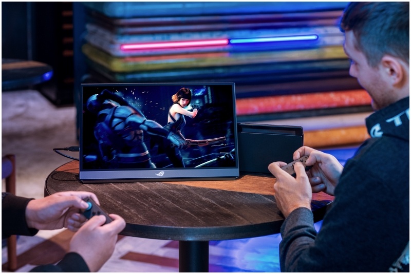華碩推出最新 240Hz 可攜式電競螢幕『 ROG Strix XG17AHPE 』！最長可有 3.5 小時遊戲時間