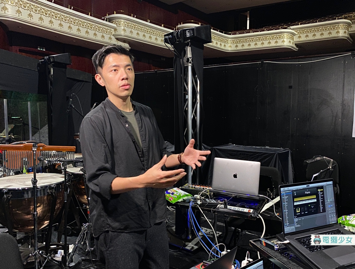 出門｜《台灣有個好萊塢》後台直擊！帶你看幕後團隊如何運用 iPad 及 MacBook Pro 打造這部音樂劇