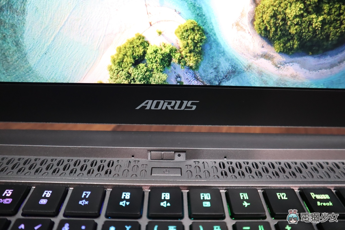 開箱｜最輕薄的機械鍵盤電競筆電！AORUS 15G 搭載 2020 最新第 10 代 Intel 處理器與 NVIDIA SUPER 顯卡 重新定義專業電競
