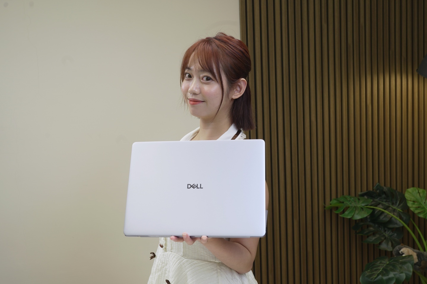 【評測】Dell 14S 開箱:好愛這個藍 【評測】Dell 14S 開箱:好愛這個藍