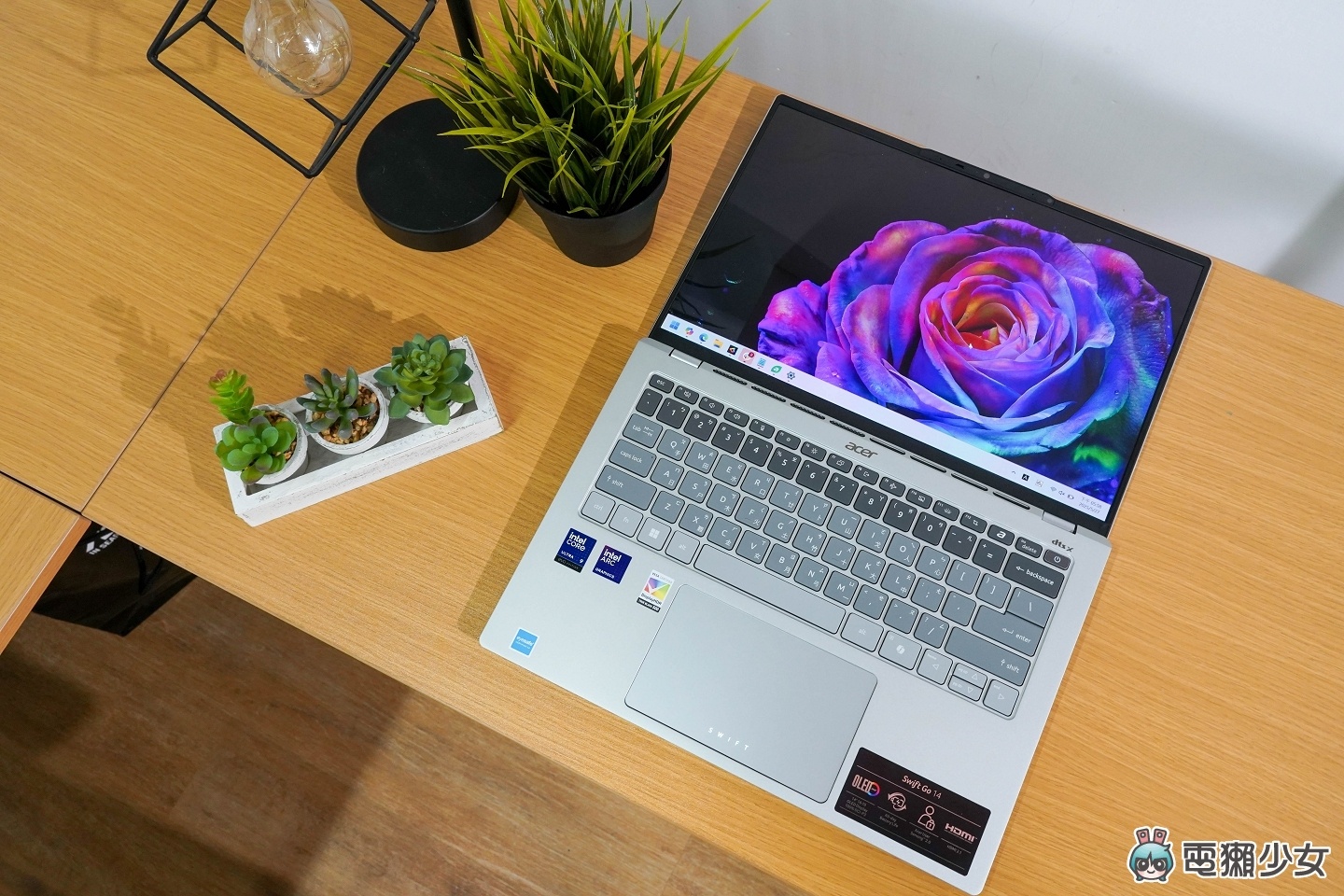 【開箱】Acer Swift Go 14 開箱：輕巧、高效、AI 功能到位的全能筆電
