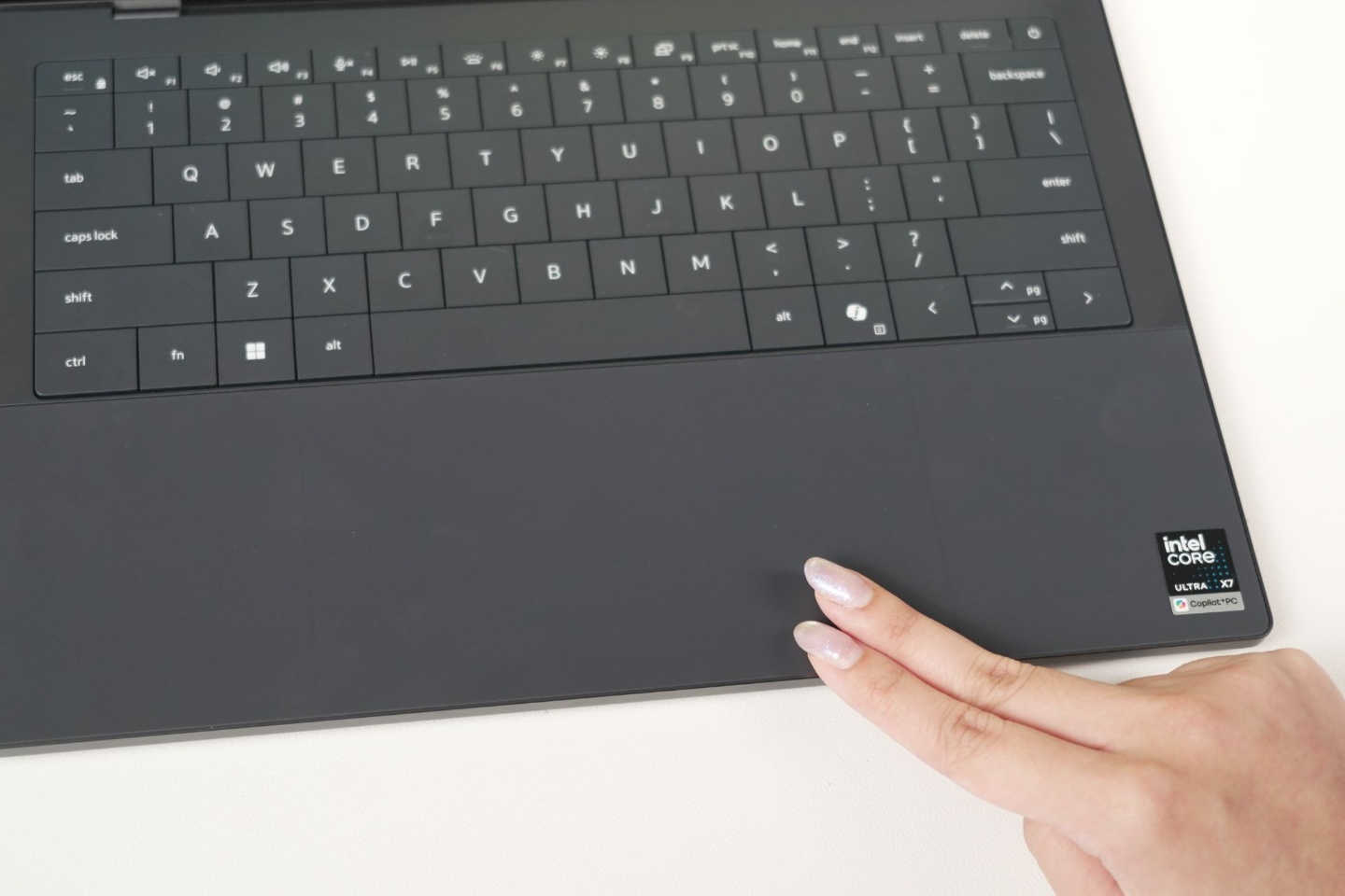 Dell XPS 14 & 13：氣質跟能力相符的旗艦筆電回歸了 🔊