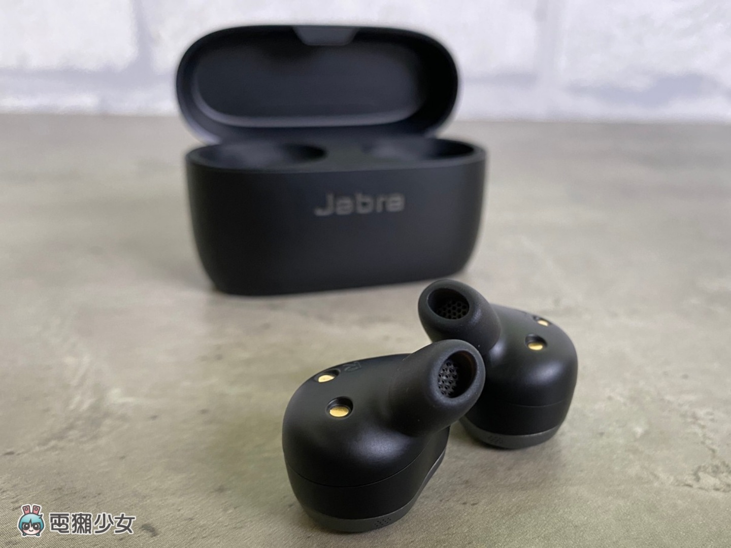 超清晰通話品質！『 Jabra Elite 85t 』搭載 6 組麥克風 還有 12mm 大動圈給你好音質