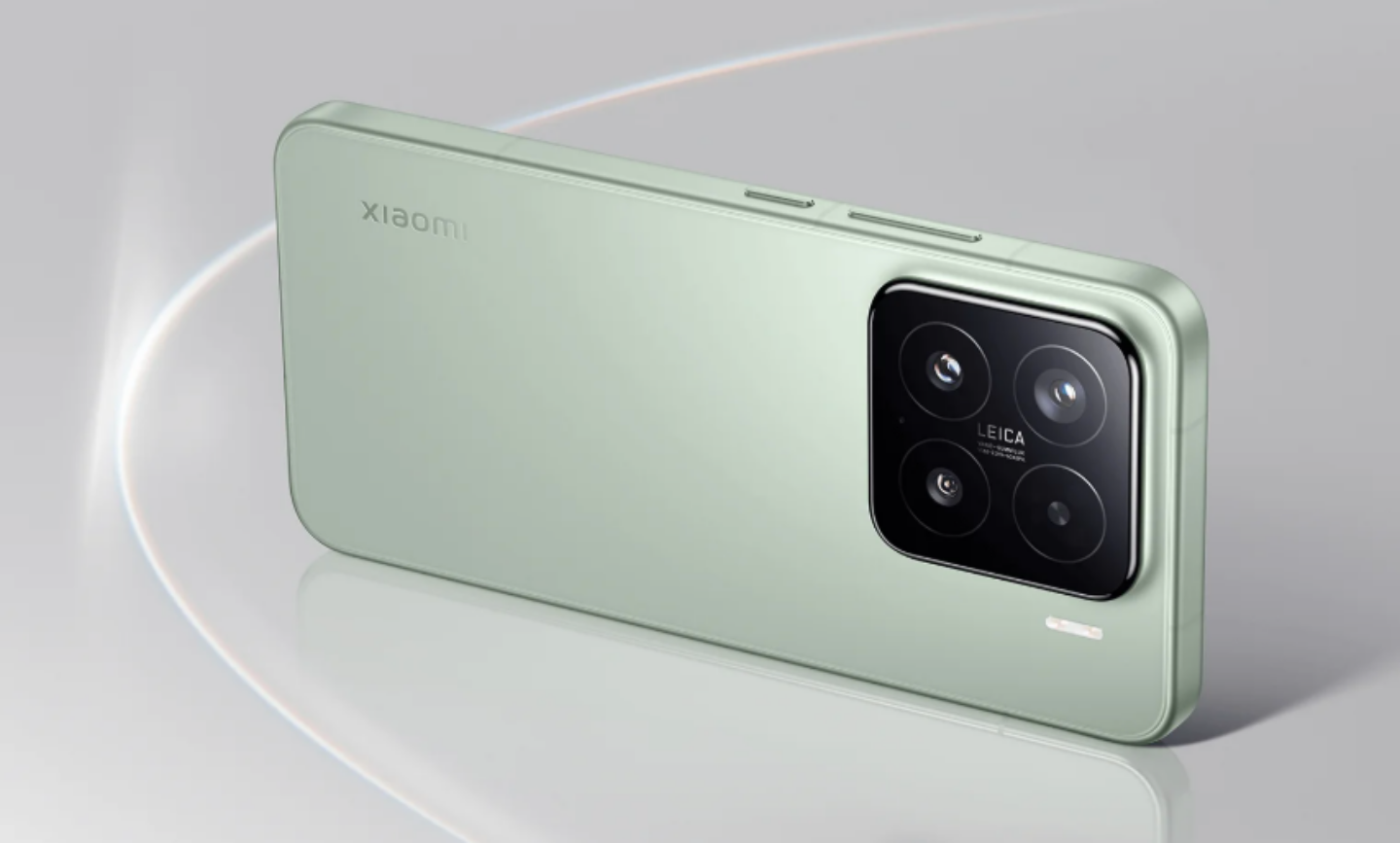 小米 17 登場！學 iPhone 命名，網友笑喊「最佳果粉」