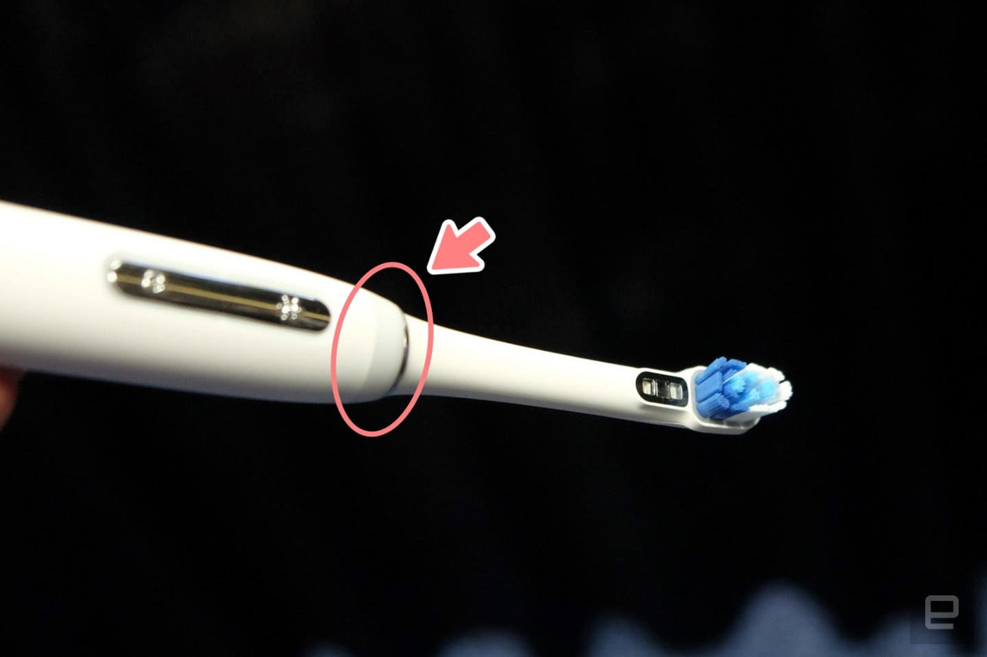 你確定每次刷牙都有刷乾淨嗎？高露潔在 CES 上推出智慧電動牙刷『 Plaqless Pro 』提示你哪裡還沒刷乾淨