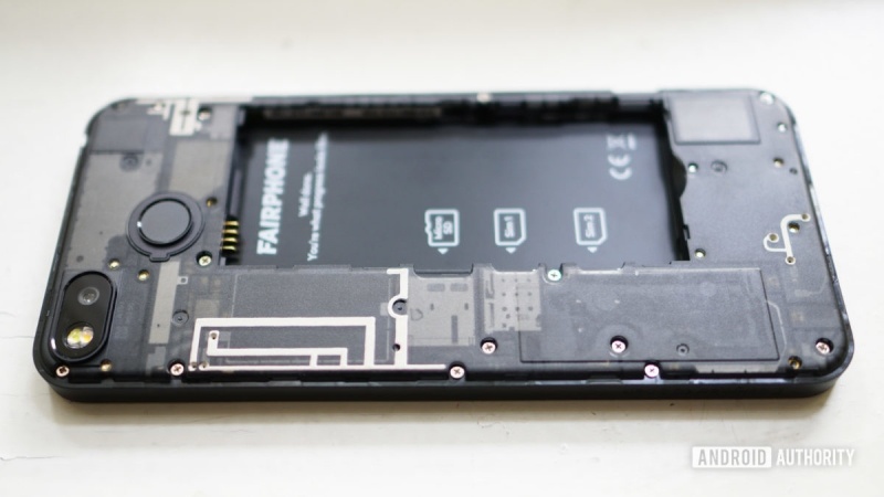 歐盟：希望手機的電池能夠更易於拆卸和更換！可拆式電池設計手機有望回歸？