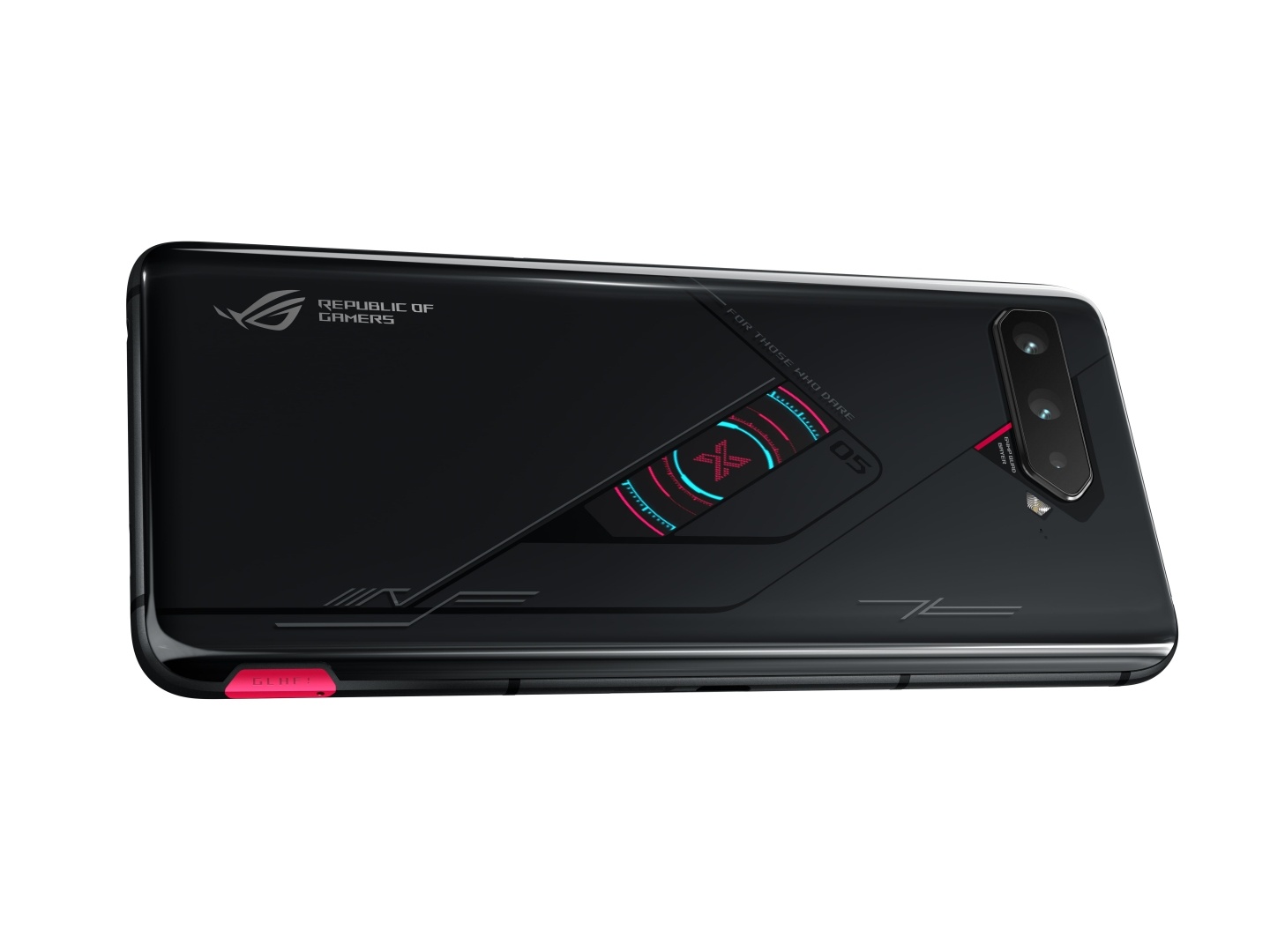 『 ROG Phone 5s 』系列新機登場！搭載高通 S888+，最高給你 18GB RAM，效能全面提升，售價 NT$29,990 元起