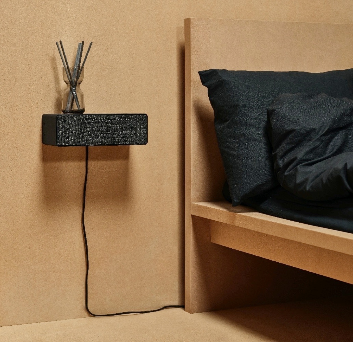 IKEA 聯合Sonos發表結合桌燈與音響新產品！長得好像蘑菇頭啊