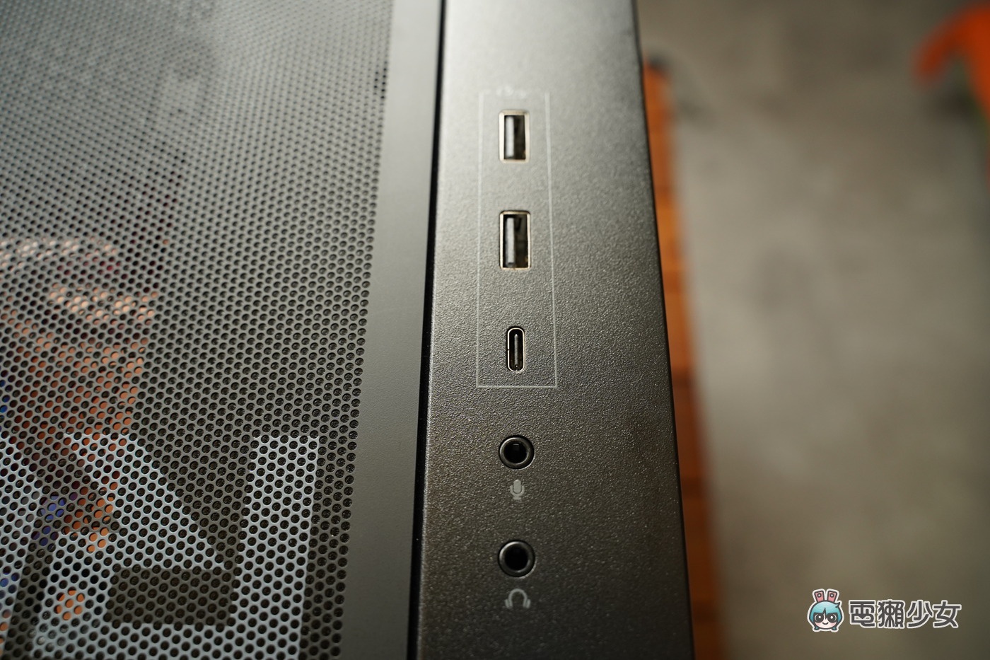 效能猛獸『ROG G700 電競桌機』不僅外型搶眼，效能更加突出！