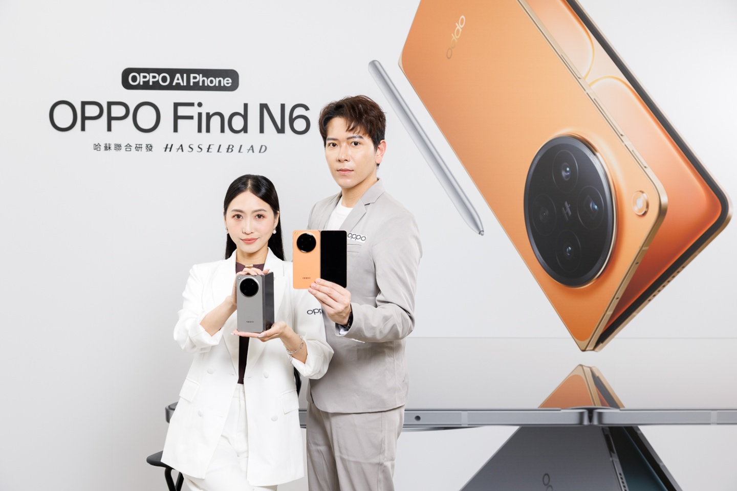 摺痕幾乎消失了!OPPO Find N6 台灣上市,2 億畫素哈蘇 + 6000mAh 摺疊旗艦只要 $68,990 摺痕幾乎消失了!OPPO Find N6 台灣上市,2 億畫素哈蘇 + 6000mAh 摺疊旗艦只要 $68,990