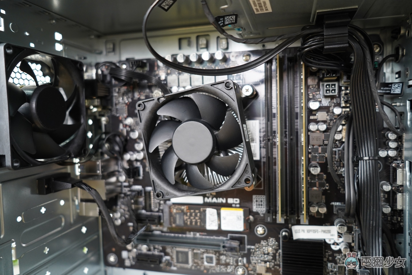 【開箱】ASUS ExpertCenter D900 Mini Tower （D900MF） 開箱：效率、好用兼顧的「西裝坦克」